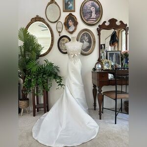David’s bridal strapless wedding dress